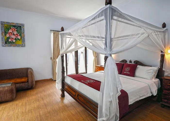 Hotel Puri Saron 4*