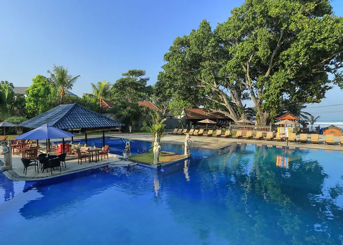 Hotel Puri Saron 4*
