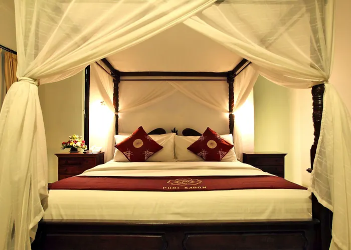 Puri Saron Hotel 4*