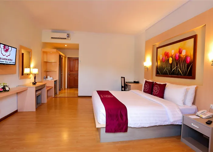 Puri Saron 4*